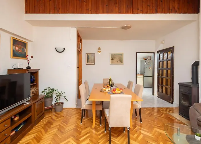 Apartament Poolside Paradise Srijane