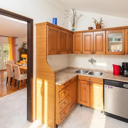 Poolside Paradise Srijane