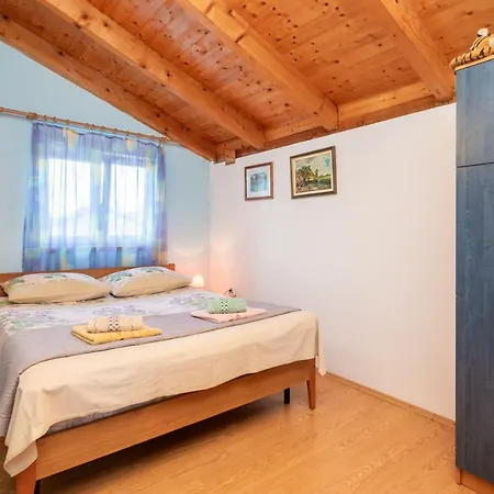 Poolside Paradise Apartment *