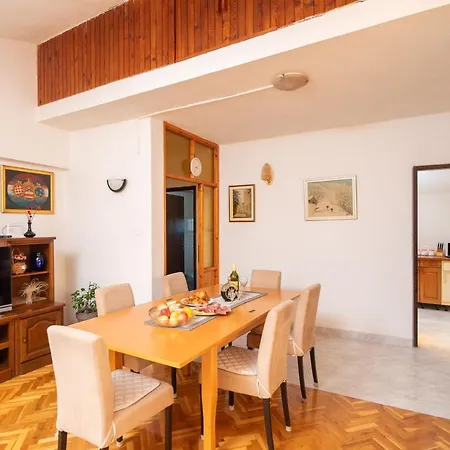 Poolside Paradise Appartement *