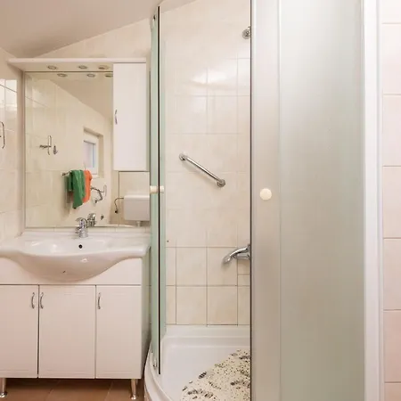 Poolside Paradise * Srijane