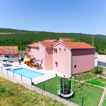 Poolside Paradise Apartment